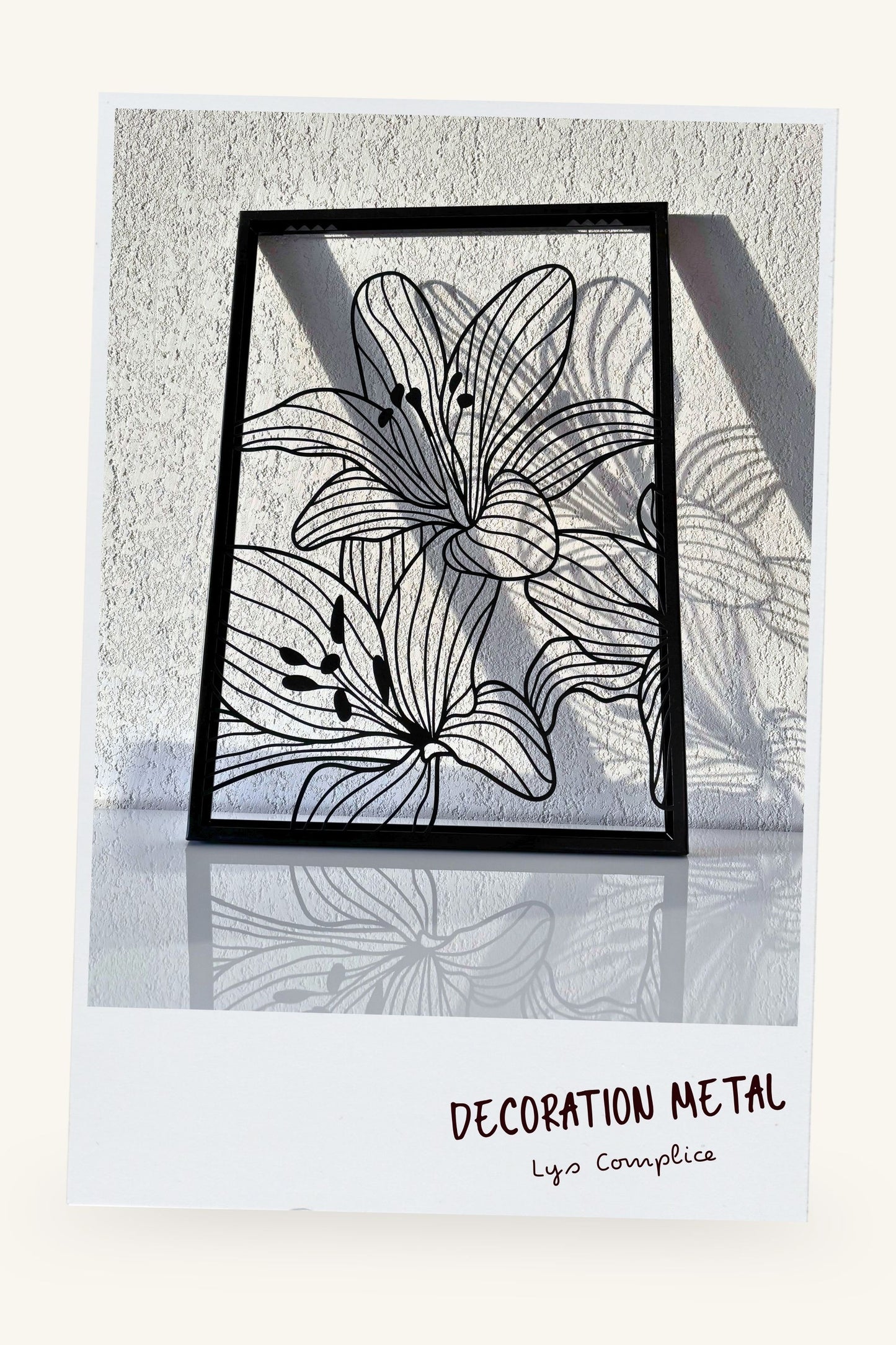 Black Metal Wall Decoration "Lily in Intimacy"